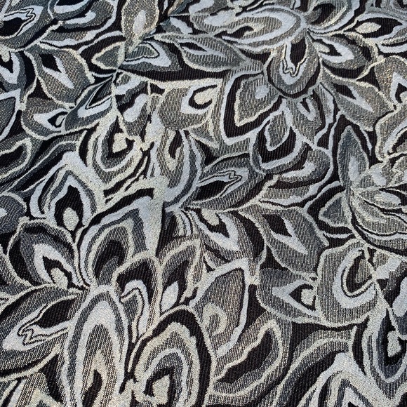 ʟᴏғᴛ ᴇᴍʙʀᴏɪᴅᴇʀᴇᴅ sᴋɪʀᴛ size 2 - Picture 5 of 5